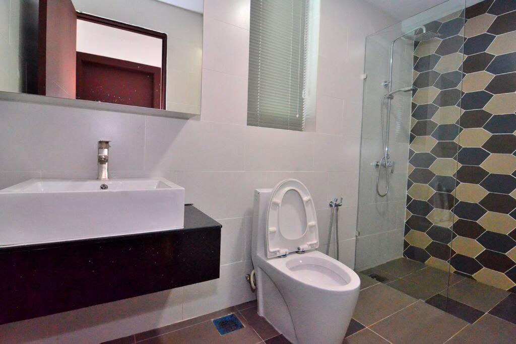 Lovely Vivamall City View With 2 Card Lv12 Kuching Exterior photo