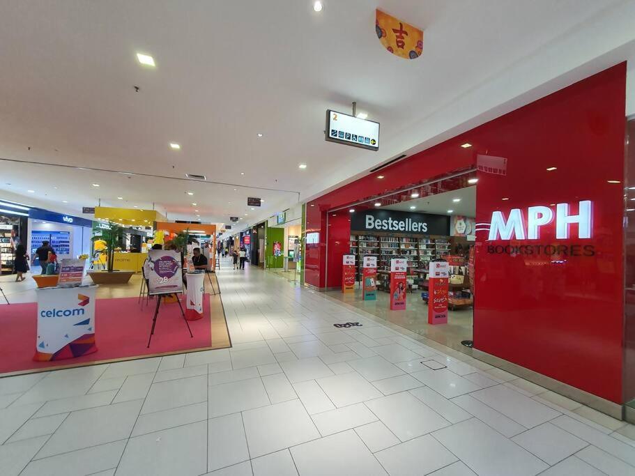 Lovely Vivamall City View With 2 Card Lv12 Kuching Exterior photo