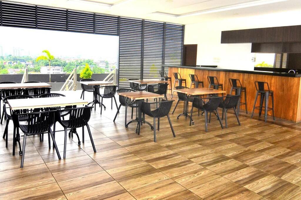 Lovely Vivamall City View With 2 Card Lv12 Kuching Exterior photo